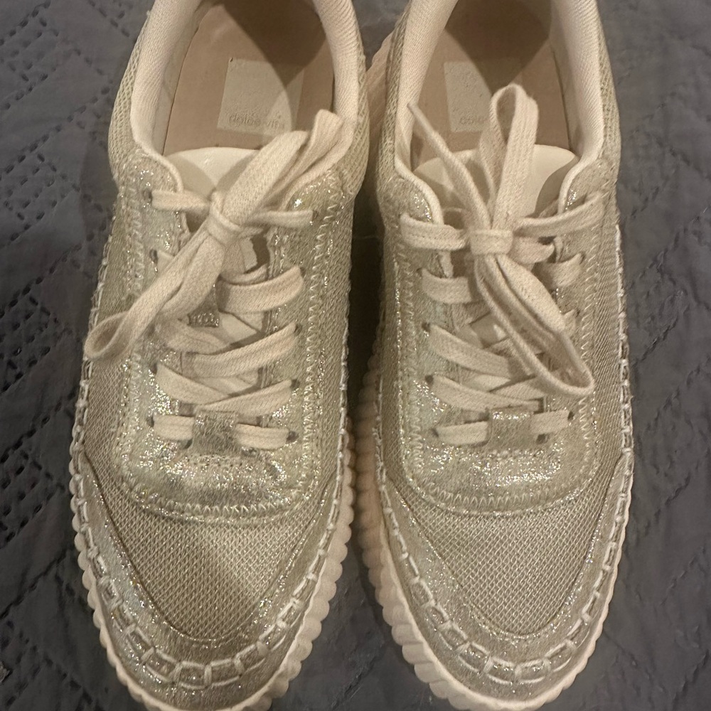Dolce Vita Elegant Cream and Gold Women's Sneakers